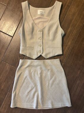 Aritzia Wilfred Textured Two-Piece Skirt & Vest Set (Herring/Birch 0)